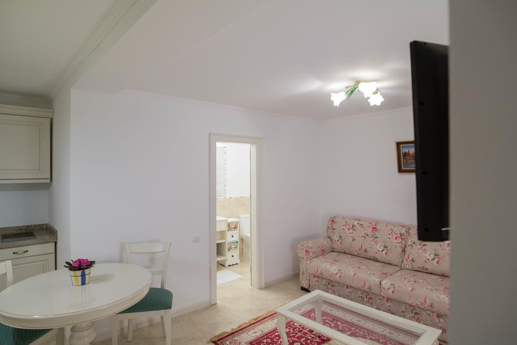 Baroc Apartments & Studio Sibiu Buitenkant foto